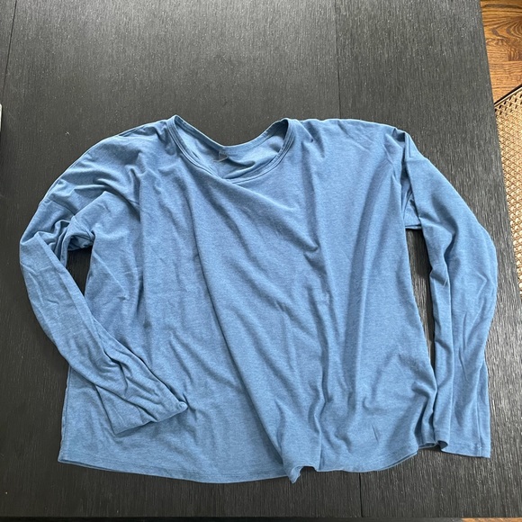 Beyond Yoga Tops - Beyond Yoga long sleeve cropped shirt